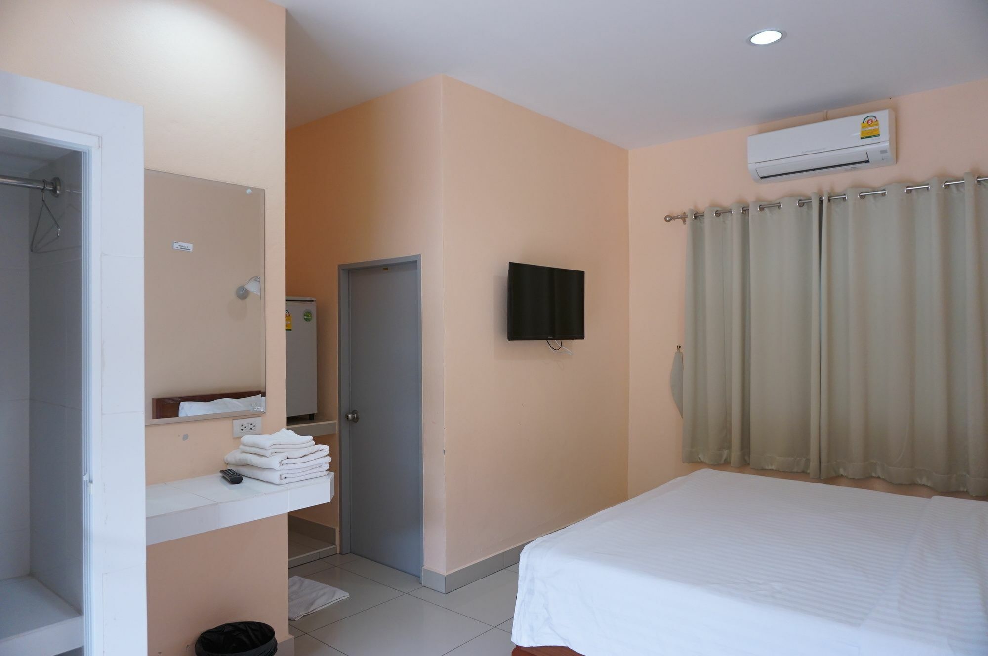 Jirasin Hotel & Apartment Ranong Esterno foto